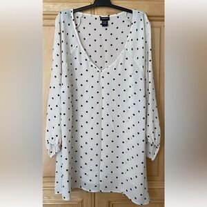 Torrid Sz 2 Polka Dot Blouse Cream/Black! EUC